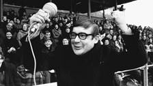 De laatste rit van de legendarische Theo Koomen | NOS